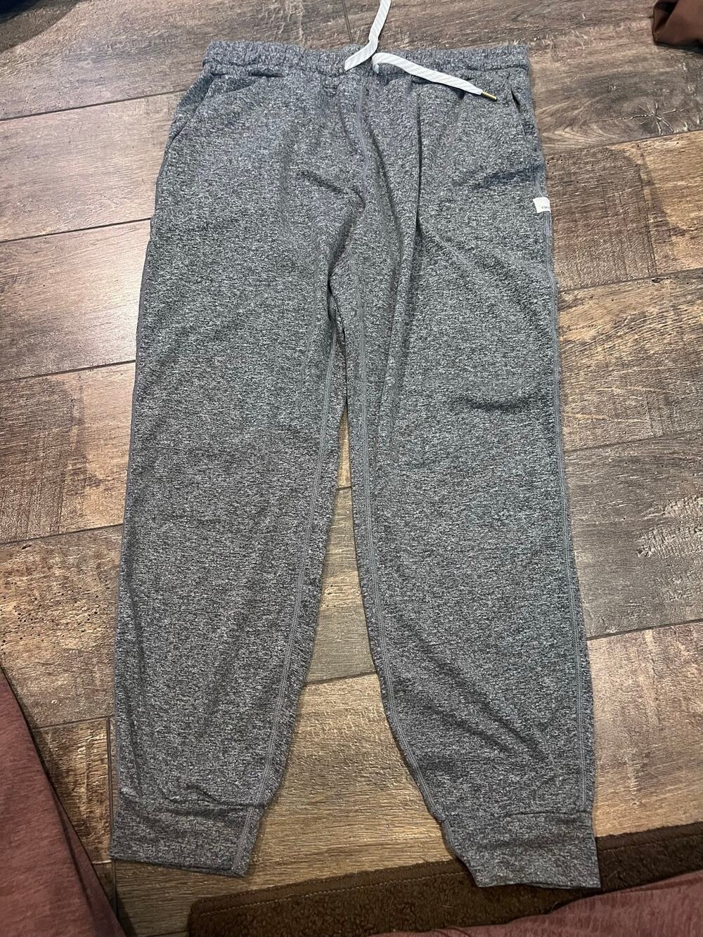 Vuori performance joggers 110$